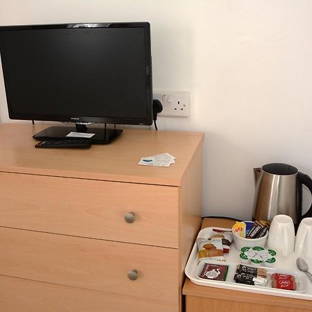 The Cove Guest House Rhyl Bagian luar foto