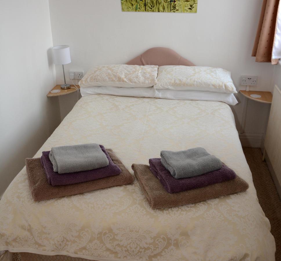 The Cove Guest House Rhyl Bagian luar foto